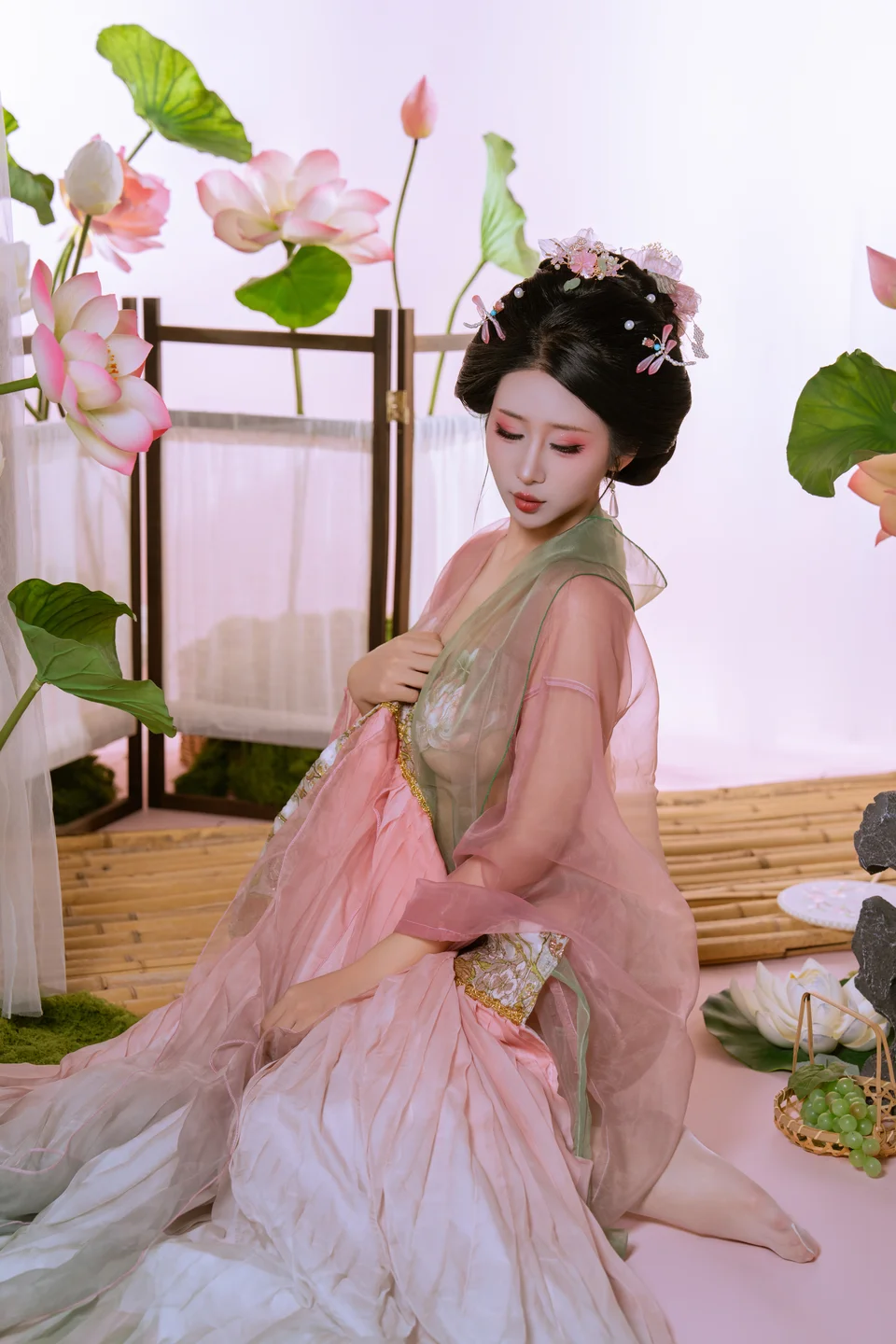 云溪溪&奶桃桃 - 采莲 [90P-2GB] tg@simisebaisi 【丝足阁】023.webp